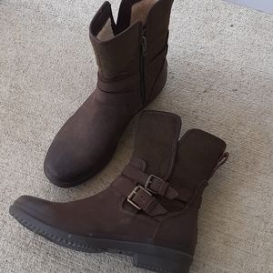 Ugg waterproof simmens boots